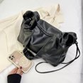 thumbnail image 4 of Bolsos Hombro para Mujer Bolsos para Axilas Sólidos Con Cordón Plisado Cuero PU (negro), 4 of 9