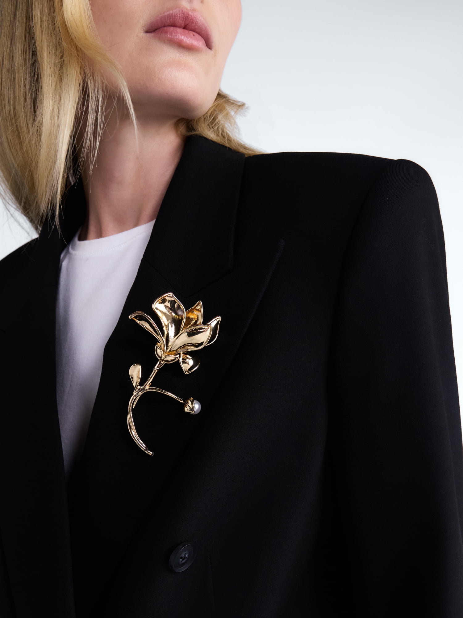 Scoop Women's Gold Tone Floral Brooch