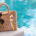 thumbnail image 2 of Llavero de macramé Zulema bolso bohemio con Colgante de broche de langosta Amarillo morado, 2 of 6