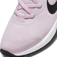 thumbnail image 4 of Tenis Nike Revolution 6 para Niñas 17 A 22. DD1095-608 rosa claro 17 Nike DD1095-608 REVOLUTION 6, 4 of 9