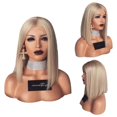 thumbnail image 2 of Perruque blonde courte et lisse pour femme, 2 of 4