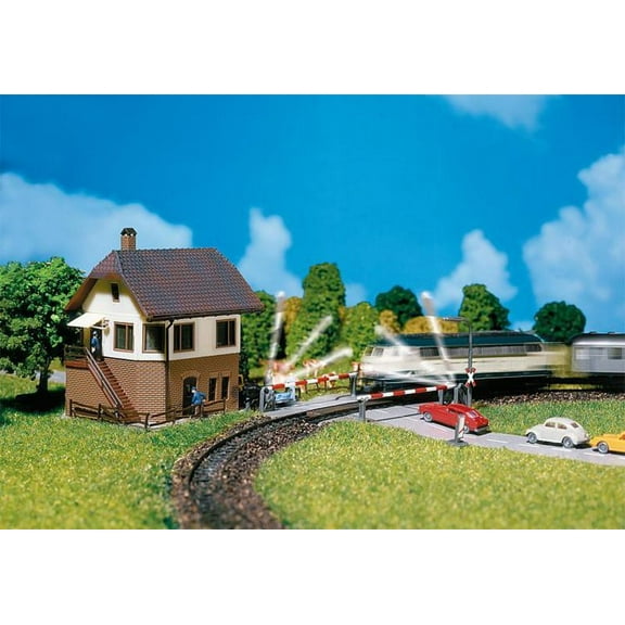 Faller 222170 Level crossing with signal tower