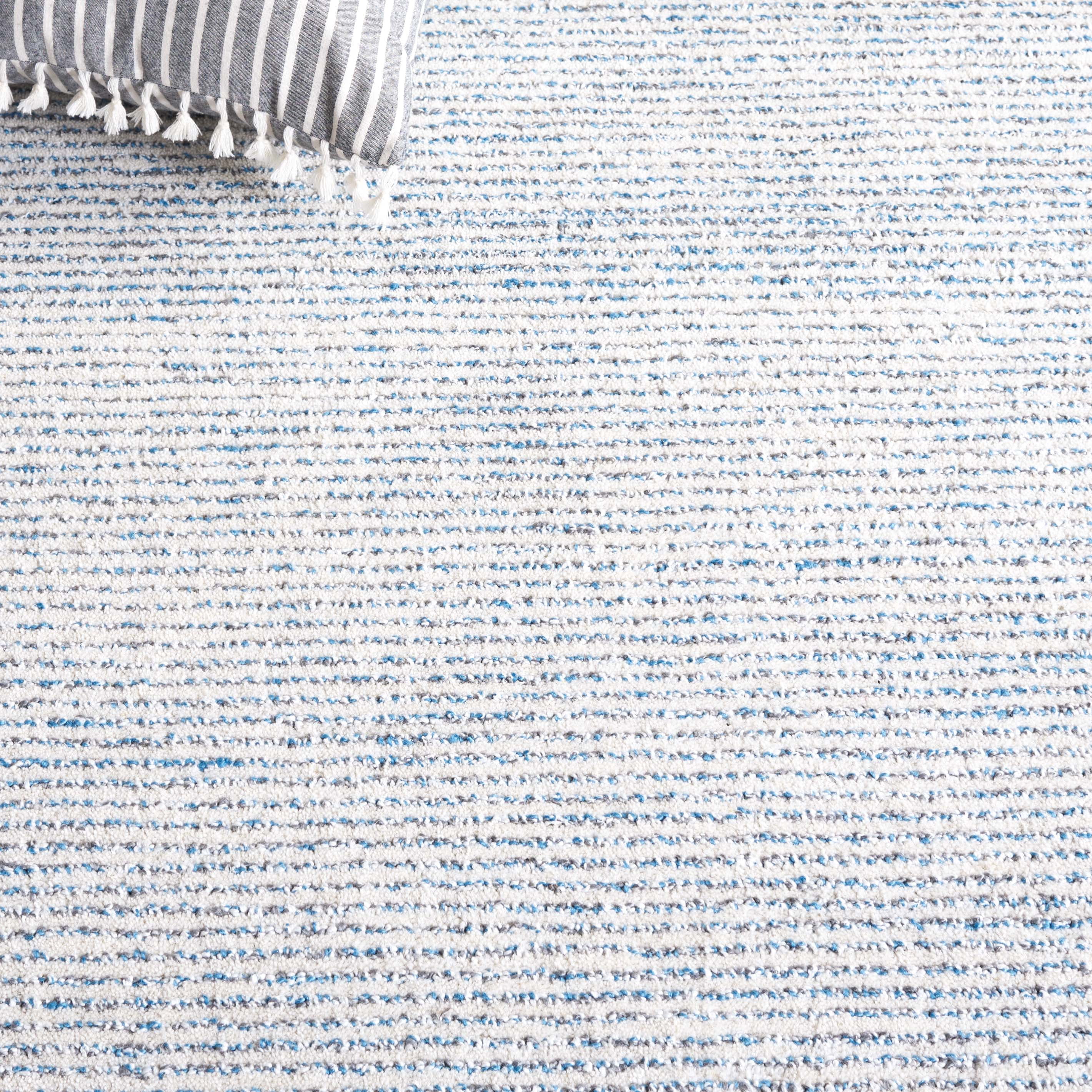 SAFAVIEH Abstract Rumen Solid Color Area Rug, Blue/Gray, 6' x 6' Square