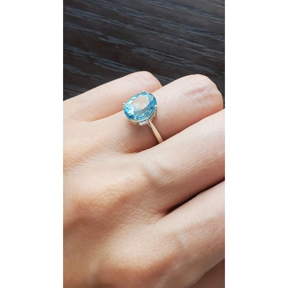 Dainty Aquamarine ring, brilliant cut round aquamarine ring set in sterling silver, dainty aquamarine stacking ring, aquamarine ring