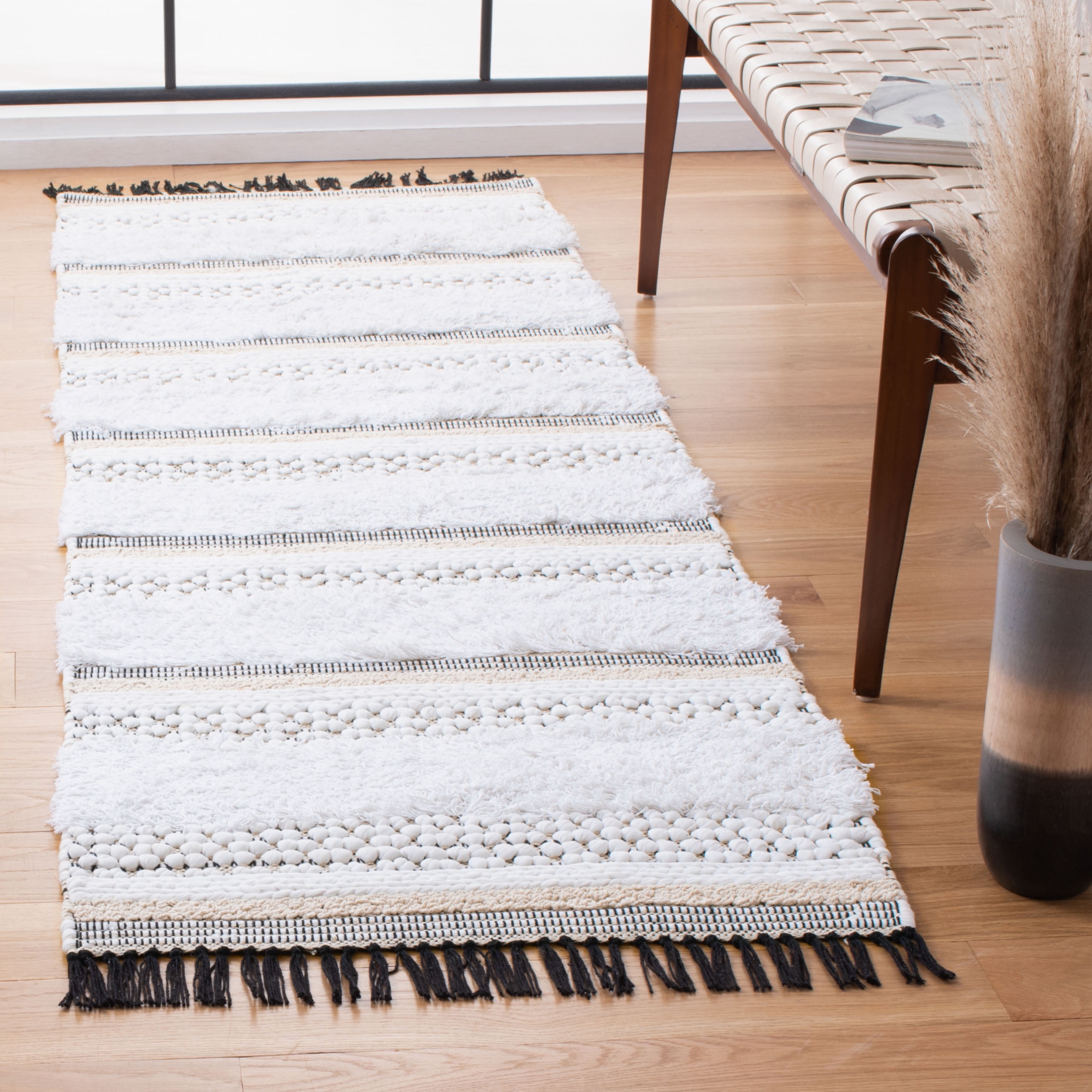 SAFAVIEH Boston Annandale Striped Cotton Runner Rug, Ivory/Beige, 2'3" x 9'