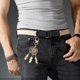 thumbnail image 5 of Llavero Hugo de plumas Oro dorado, 5 of 7