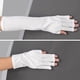 thumbnail image 5 of Guantes de protección UV para manicura: largos y cómodos, ideales para proteger tus manos durante el esmaltado en gel. Disponibles en dos modelos, blanco y de tela suave. ¡Perfectos para tus sesiones, 5 of 6