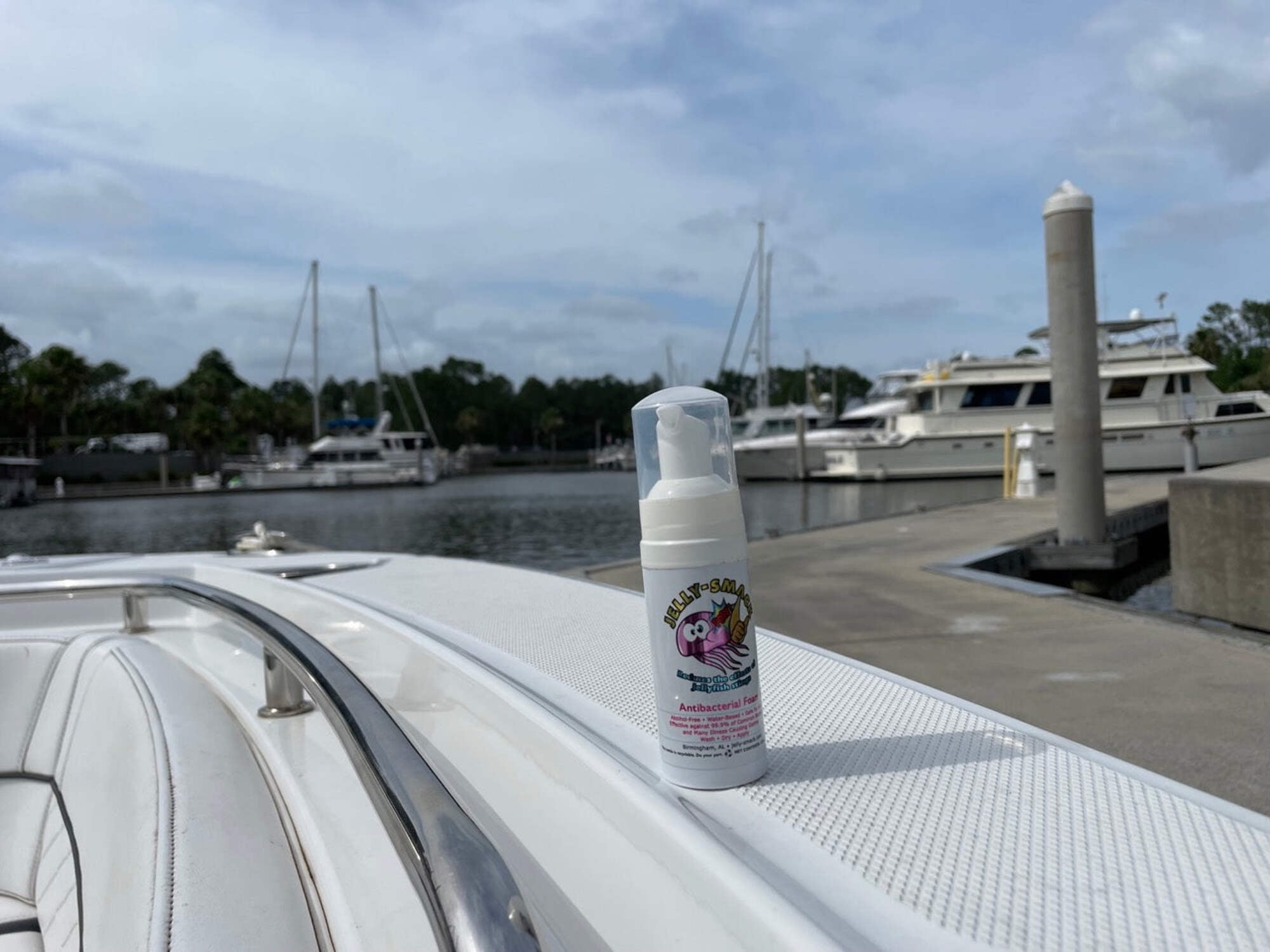 Jelly-Smack Bite and Sting Relief Treatment