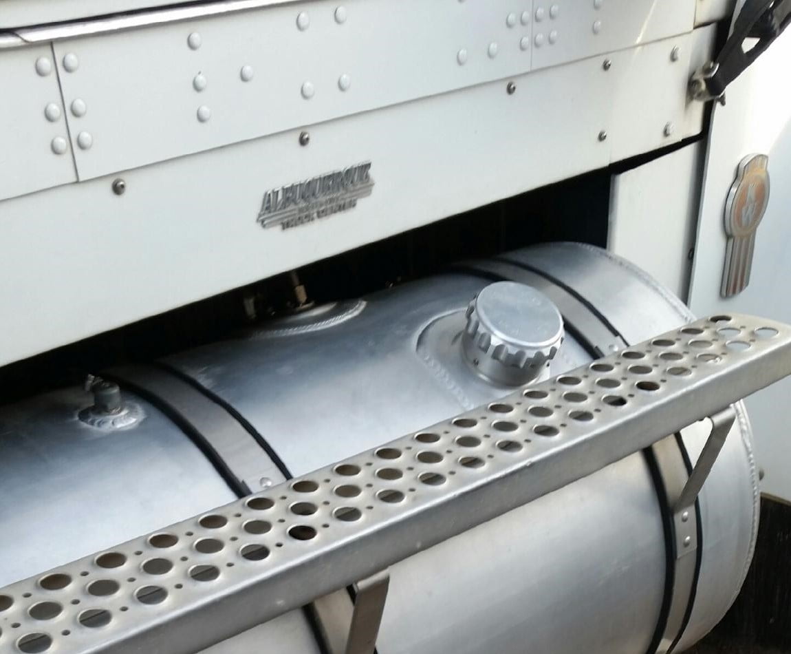 STOP FUEL CAP LEAKS on Peterbilt TrucksLeak Defender® Collar Fuel Cap