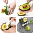 thumbnail image 4 of Cuchillo para aguacate, cortador de aguacate, cortador de aguacate, pelador, cuchilla de acero inoxidable que se puede enganchar para pelar y deshuesar, cortadores de frutas de cocina para aguacate,, 4 of 5