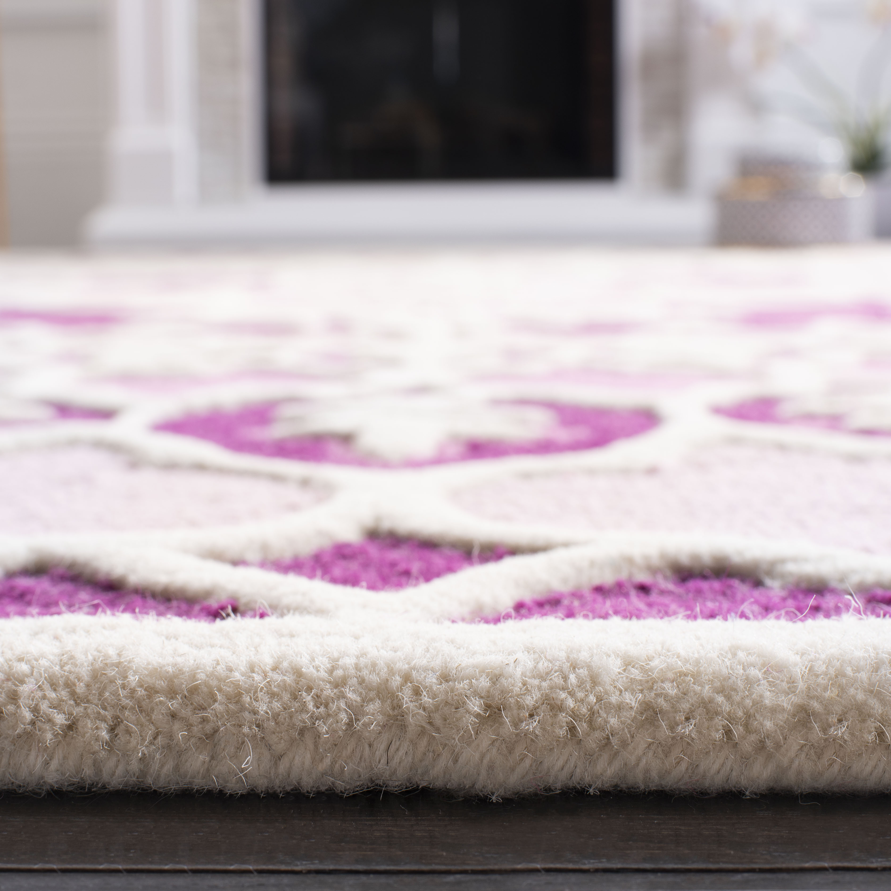 SAFAVIEH Bellagio Zoja Floral Wool Area Rug, Pink/Ivory, 5' x 5' Round