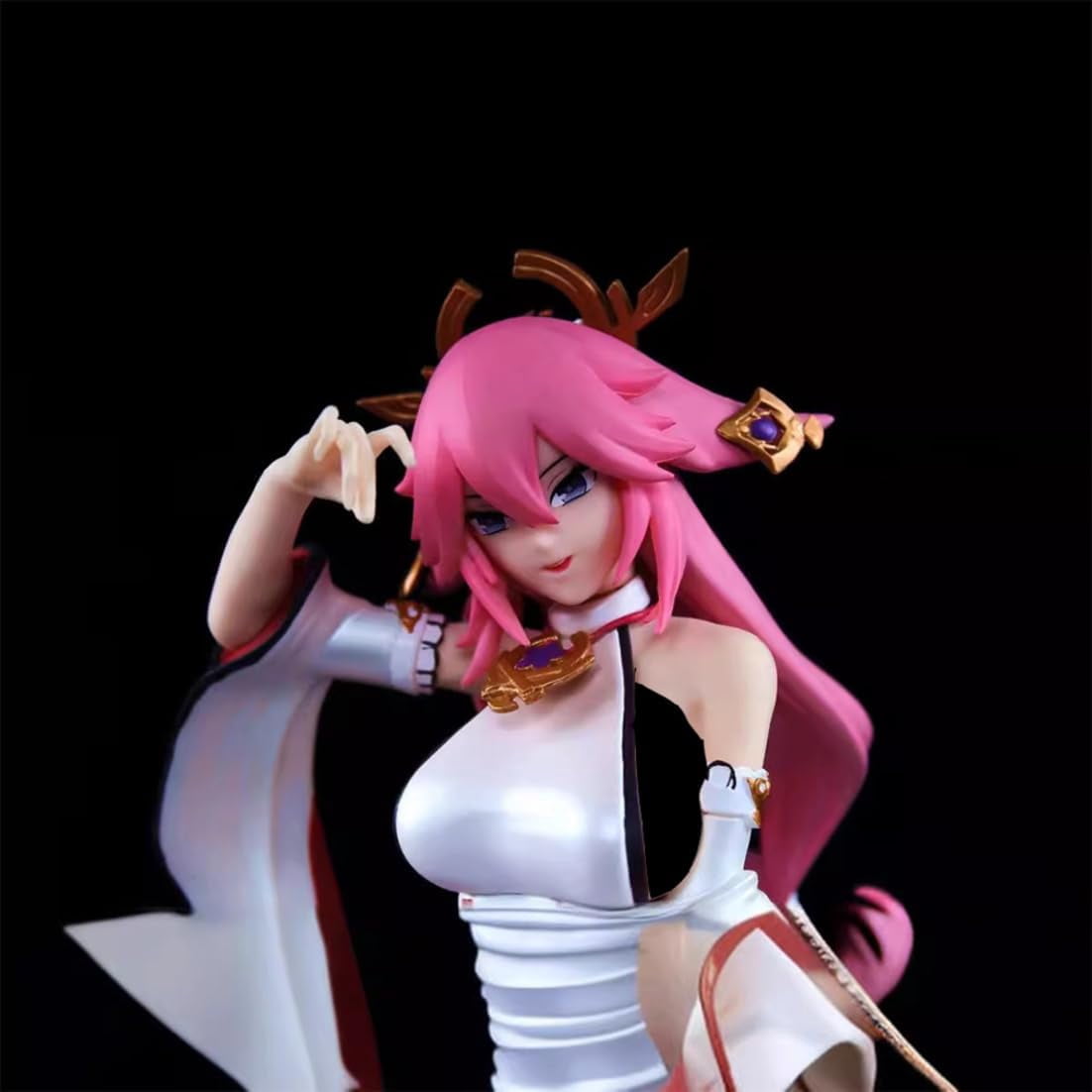 New Genshin Impactmpact Fox Squat Yae Mik (Squat Ver) Character Anime Model Statue Action Figures Desktop Ornament Popular Decorations Fan Souvenirs Creative Gift Collectable