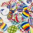 thumbnail image 2 of 50 Uds. Rebanadas de botones de huevos de Pascua de dibujos animados de madera de colores mezclados con 2 agujeros para costura Diy Scrapbooking decoración de fiesta esquí esquí Gafas de esquí, 2 of 5