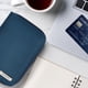 thumbnail image 2 of Billetera con cremallera Travelon con bloqueo RFID Ocean Nylon, 2 of 5