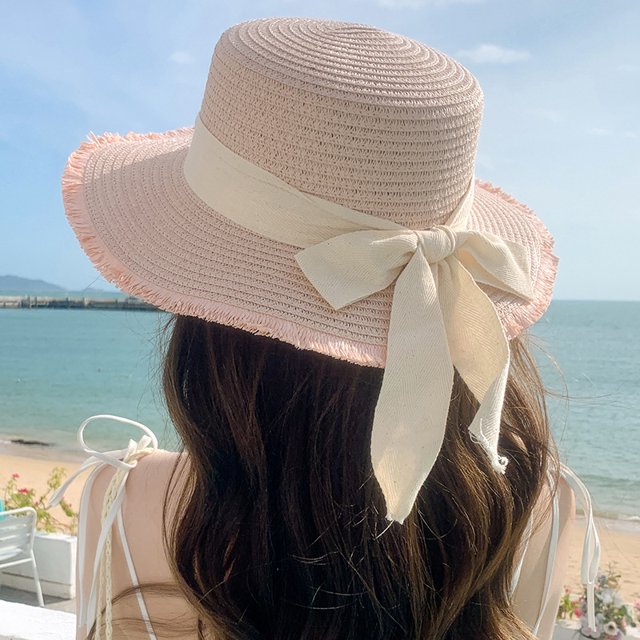 LinYooLi Hat Spring And Summer Female Fashion Straw Hat Seaside Holiday Beach Hat Flat Top Floating Strap Bow And Sun Hat