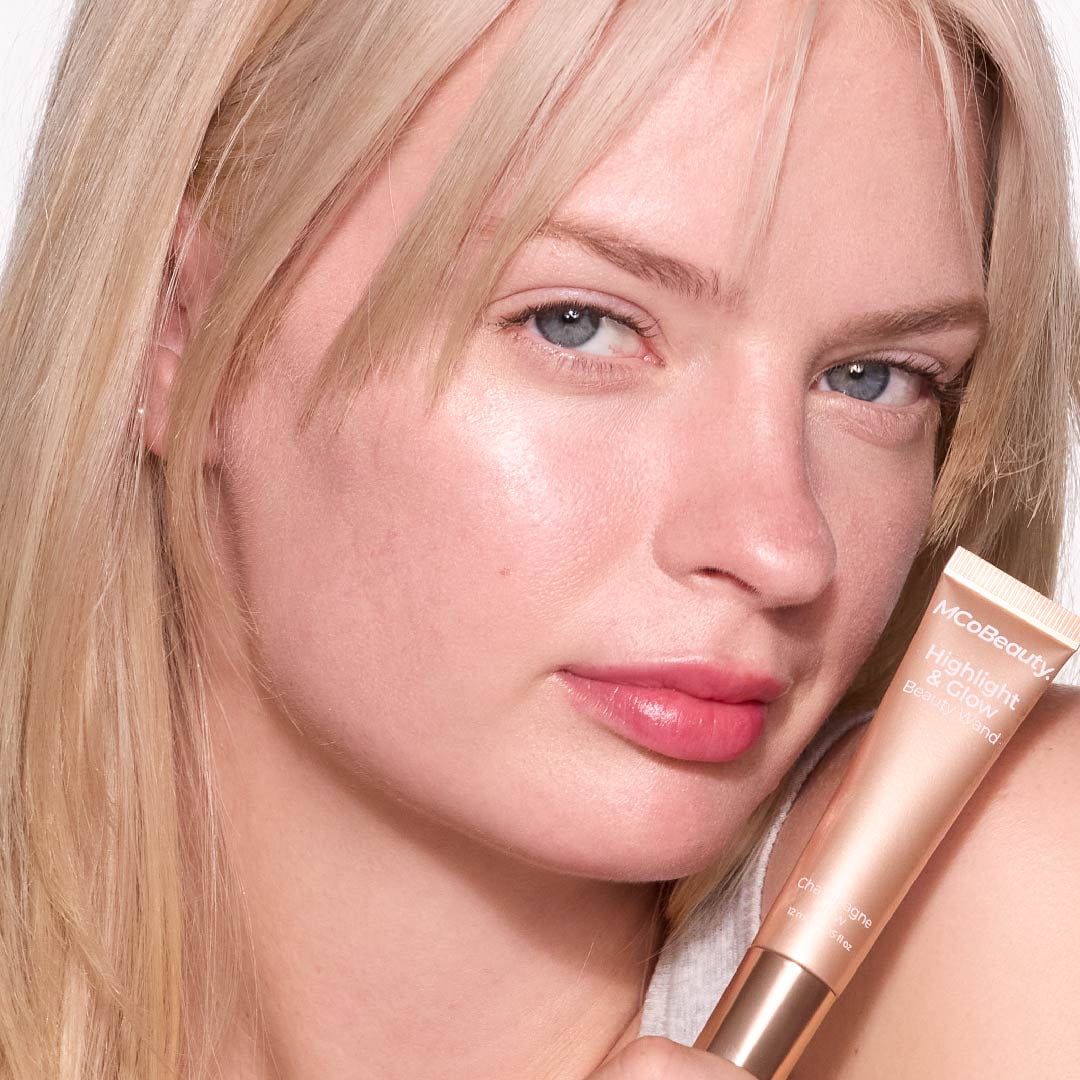 MCoBeauty - Highlight & Glow Beauty Wand - Champagne Glow / Champagne