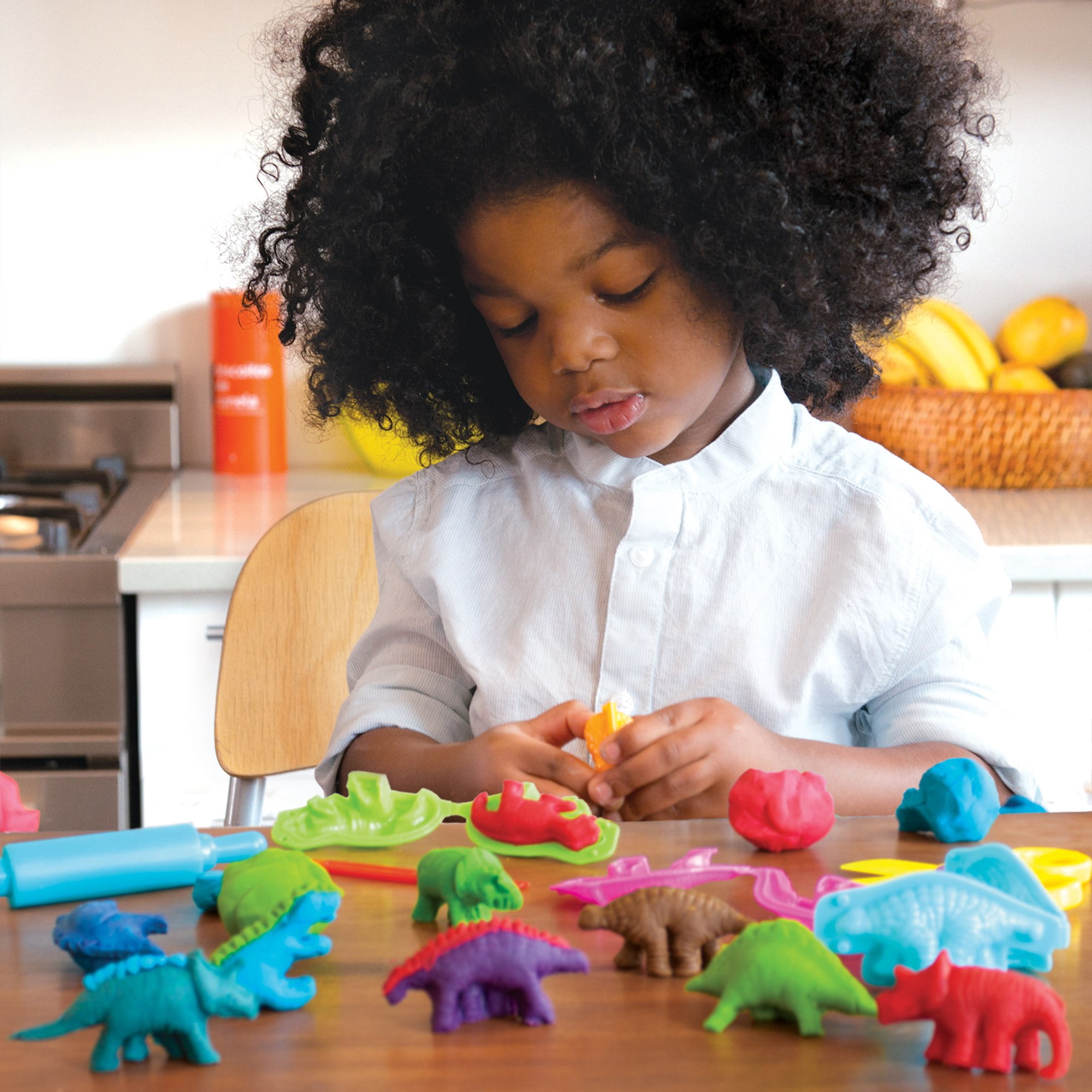 Melissa & Doug Shape Model And Mold Clay Set - 4 Colors Modeling Dough With Animal Molds & Wooden Tools - Ages 3+