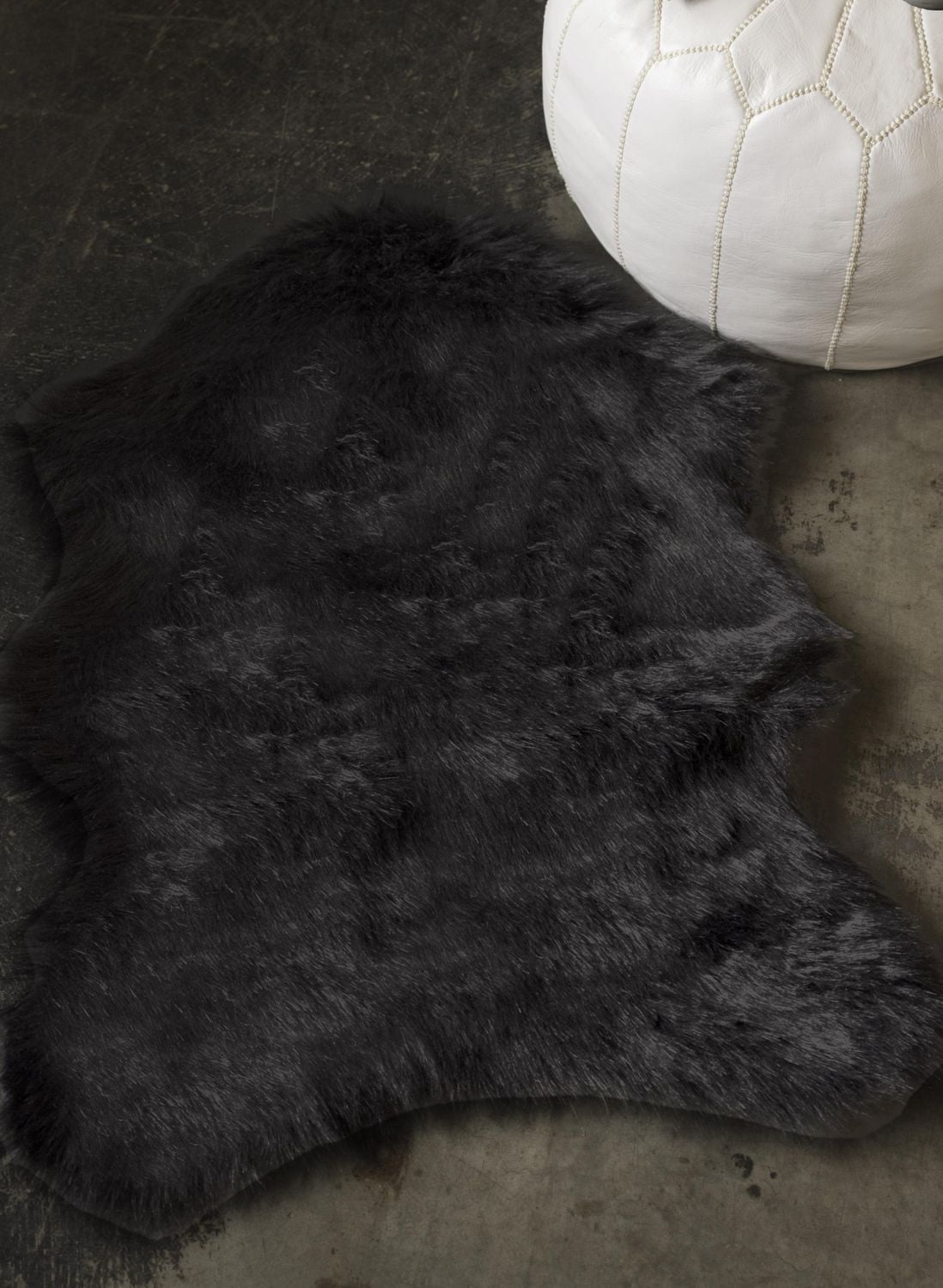 H-Luxe 2'X3' Gordon Faux Sheepskin Rug
