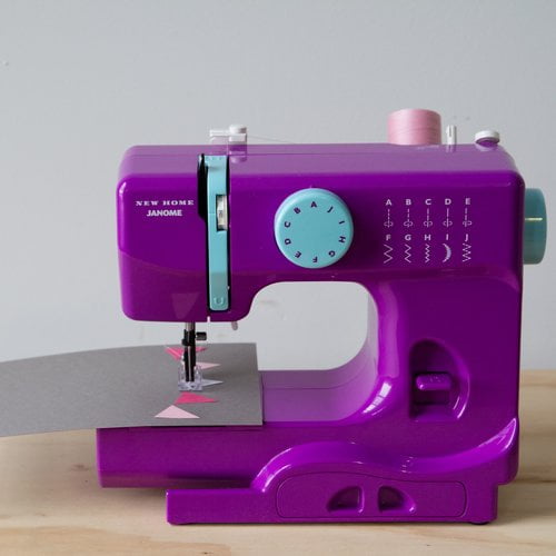 Janome Janome Portable EasytoUse 5Pound Mechanical Sewing Machine