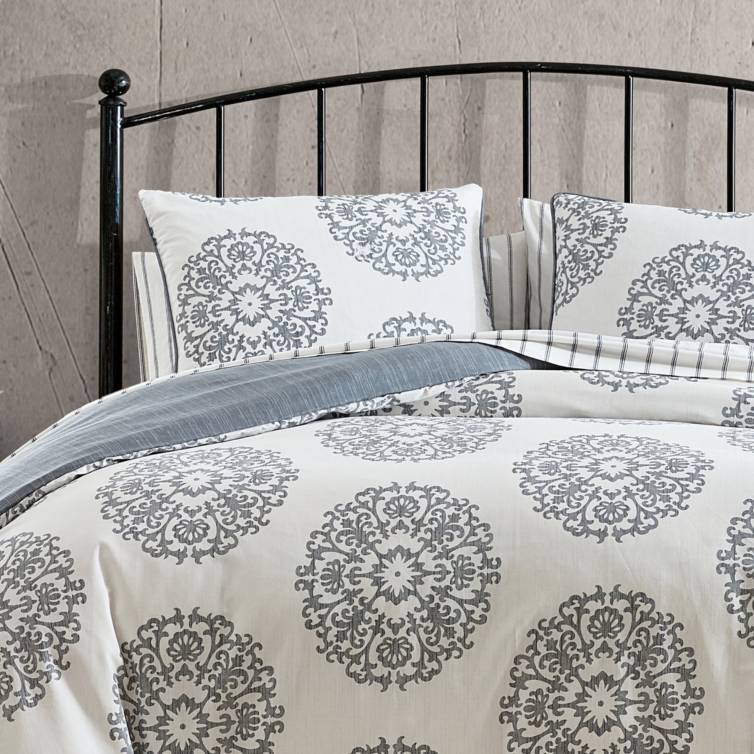 Stone Cottage - Queen Duvet Cover Set, Reversible Cotton Sateen Bedding with Matching Shams, All Season Home Decor (Bristol Grey, Queen)