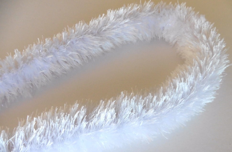 Funcraft Purple & White Solid Yarn Lei, 1 Each
