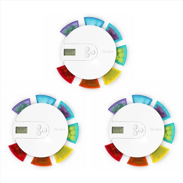 3x dispensador automático de pastillas de 7 días, recordatorio semanal de pastillas con sincronización inteligente con alarma, organizador electrónico portátil de medicamentos: tres unidades frontales blancas circulares con pantalla LCD y tres botones, cada una con 7 bandejas semitransparentes desmontables en colores distintos para cada día; compacto (11 x 11 x 2 cm), diseñado para organizar vitaminas y medicamentos con alarmas múltiples y repetición automática; también adecuado para llevar suplementos en viajes.