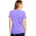 thumbnail image 2 of Hanes T-Shirt Col en V Performance Tri-Mélange X-Temp Fresh IQ pour Femmes, m, 2 of 3