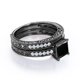 thumbnail image 3 of JeenMata Juego Nupcial Estilo Eduardiano con Borde Milgrain de 1,5 ct, Diamantes Negros Cultivados y Moissanita Princesa, Enchapado en Oro Negro de 18 K sobre Plata, 3 of 6