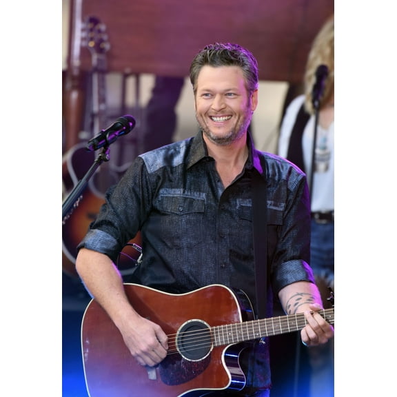 Blake Shelton On Stage For Nbc Today Show Concert With Blake Shelton, Rockefeller Plaza, New York, Ny August 5, 2016. Photo By Derek StormEverett Collection Celebrity (8 x 10)