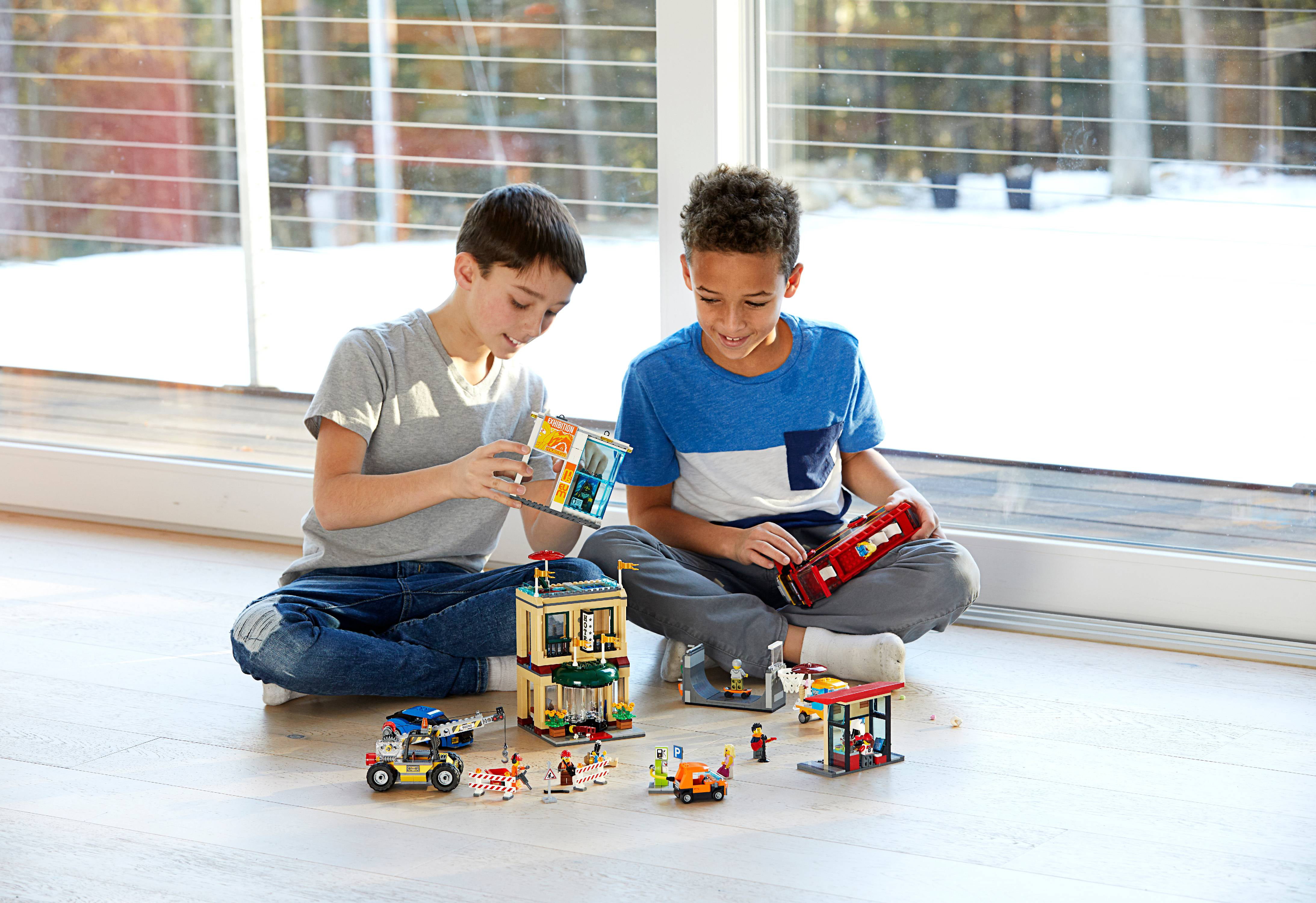 Capital City 60200 | City | Buy online at the Official LEGO® Shop US