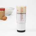 thumbnail image 2 of Vaso medidor OXO Good Grips, 500 ml, ajustable, transparente y negro, 2 of 9