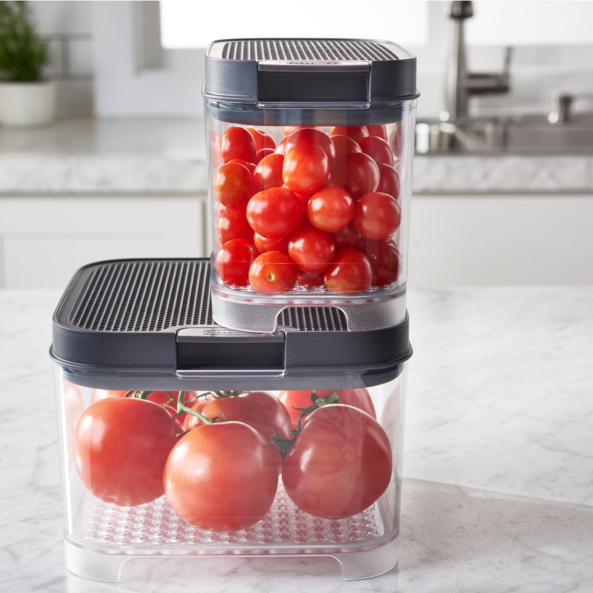 Rubbermaid FreshWorks Saver, Medium Produce Storage Container, 7.2-Cup,  Clear