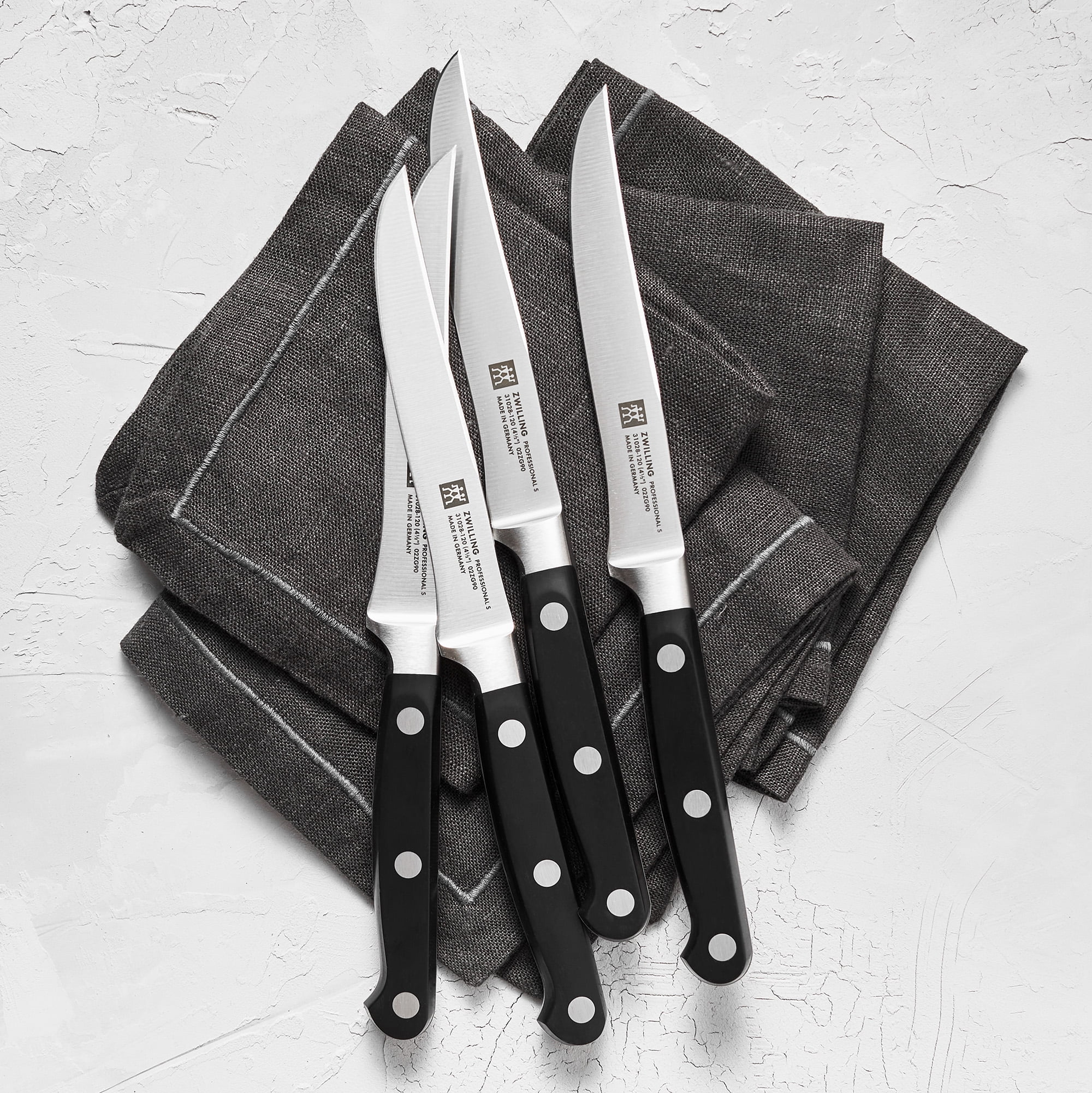 ZWILLING Porterhouse 4.5 in. Stainless Steel Full Tang Steak Knife Set of 8  in. Black Presentation Box 39129-850 - The Home Depot