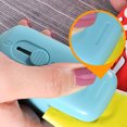 thumbnail image 4 of Guardoinrt Machine de Scellage 2 en 1 Professionnelle Mini Scelleuses de Sacs Portatives Outil de Fermeture Réutilisable Scelleuse sous Vide Portative pour Plastique Noir Sans Pile, 4 of 6