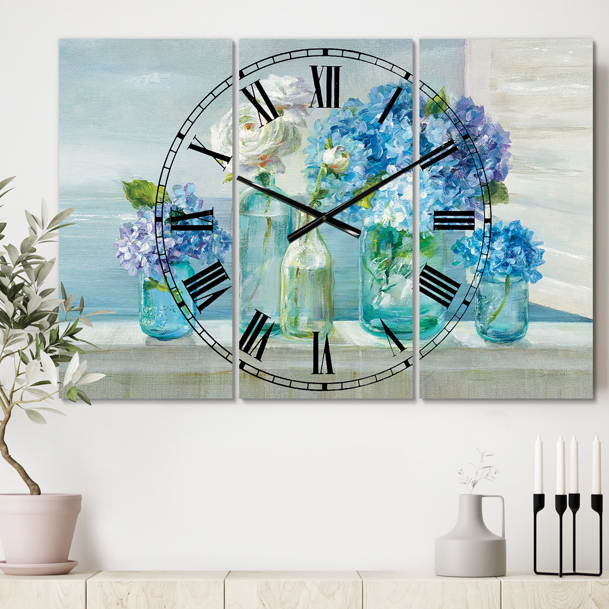 Designart 'Coastl Flowers Bouquets' Coastal Wall Clock