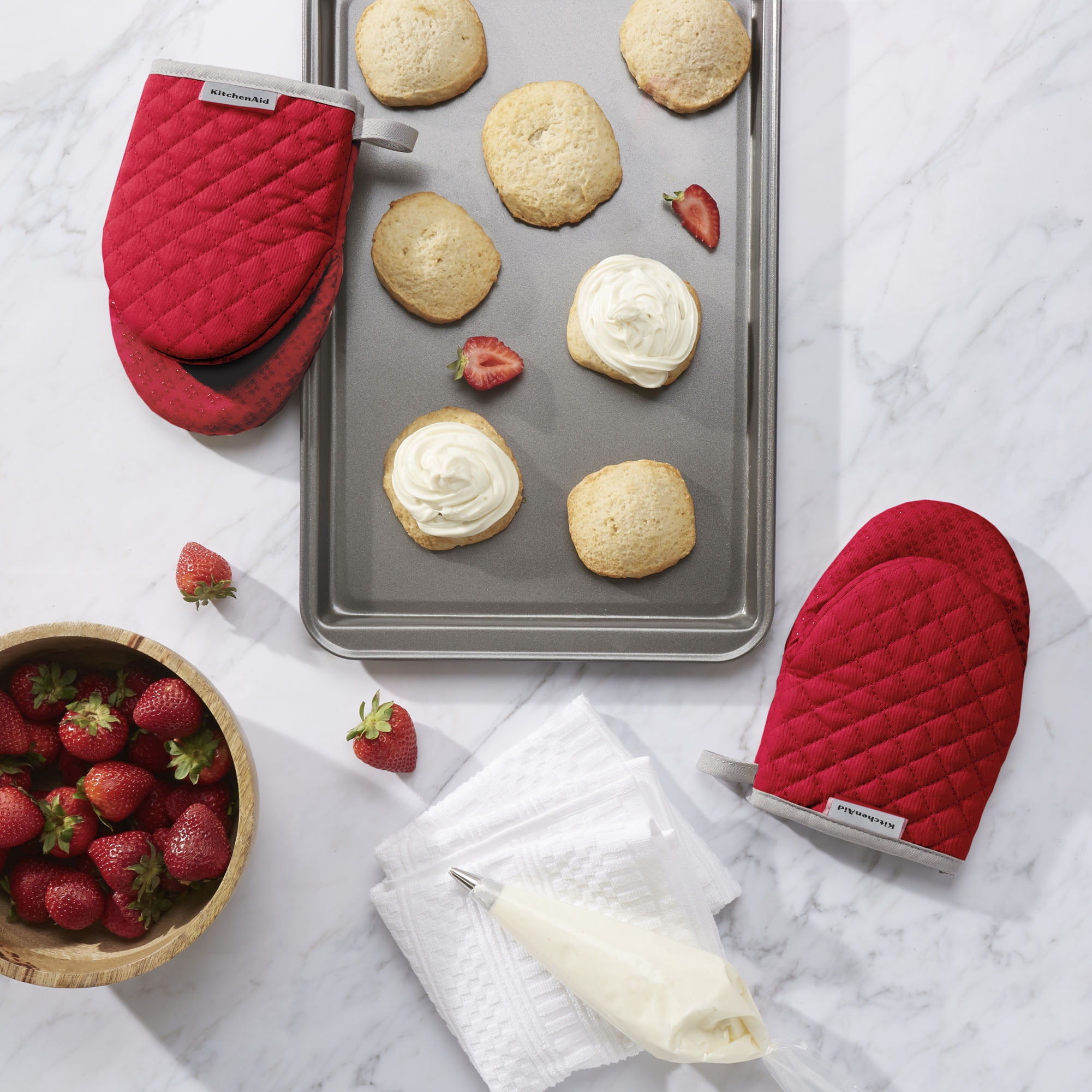 KitchenAid Asteroid Mini Oven Mitt 2-Pack Set, Fire Red, 5.5"x8"