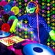 thumbnail image 3 of Artículos de fiesta para Skylety que brillan en la oscuridad con globos de neón, 3 of 7