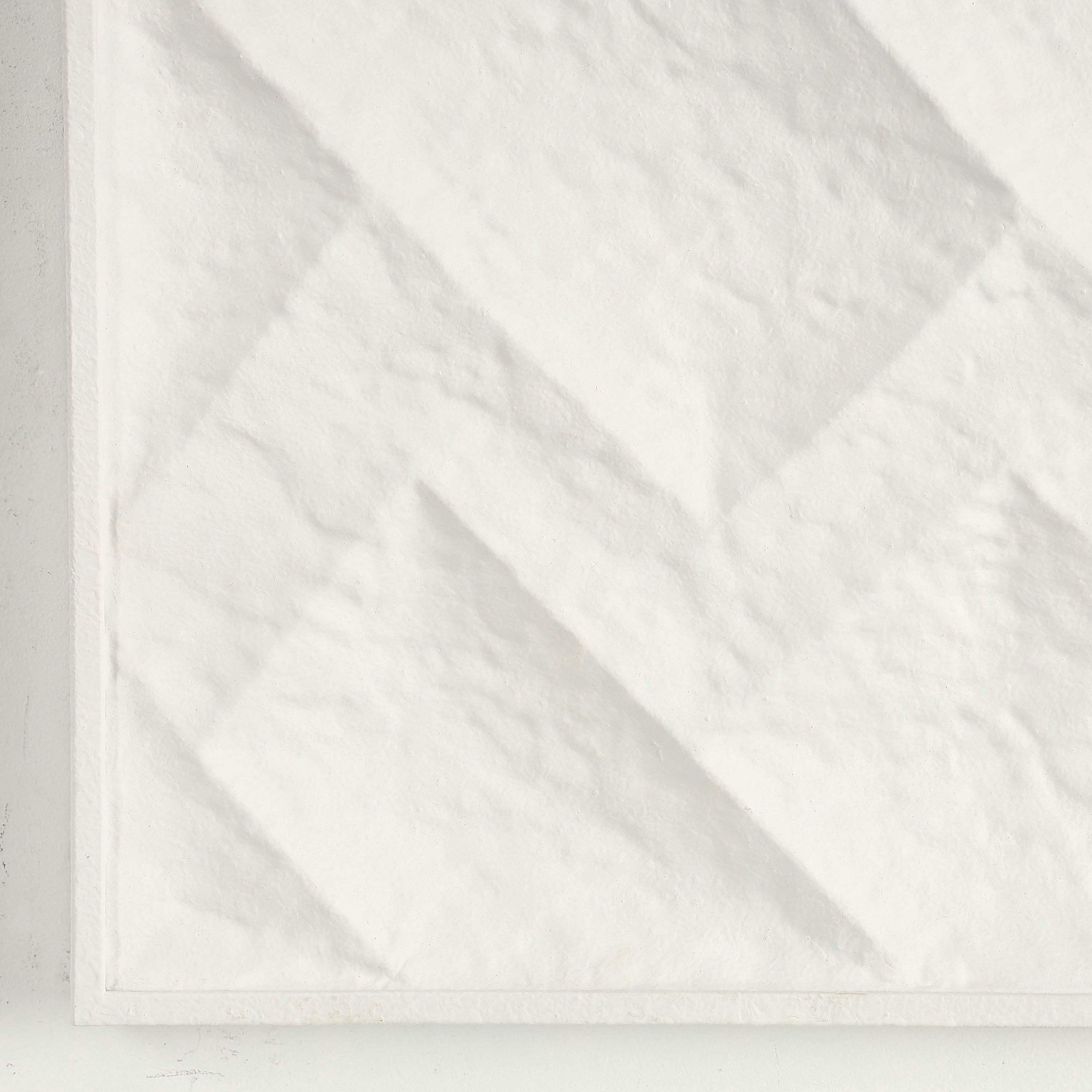 DecMode White Metal Dimensional Geometric Wall Decor