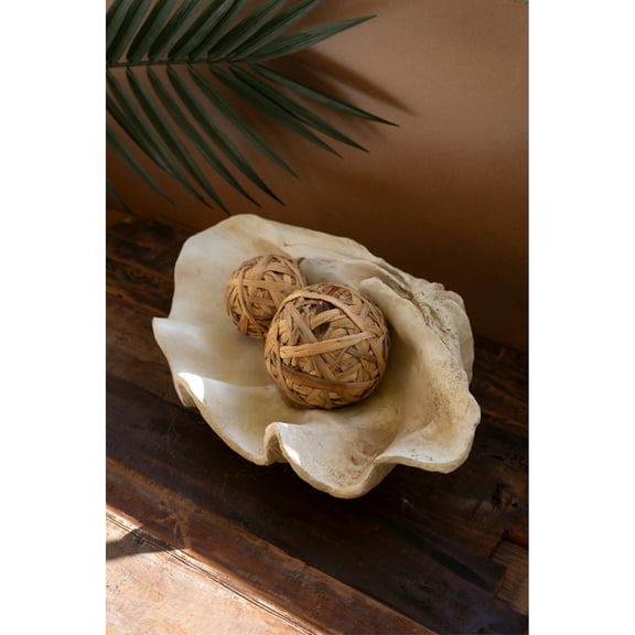 GIANT RESIN CLAM SHELL