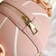 thumbnail image 2 of Bolsos de hombro elegantes de baloncesto con forma redonda para mujer cadena acrílica bolsos pequeños informales bolsos cruzados de cuero PU, 2 of 9
