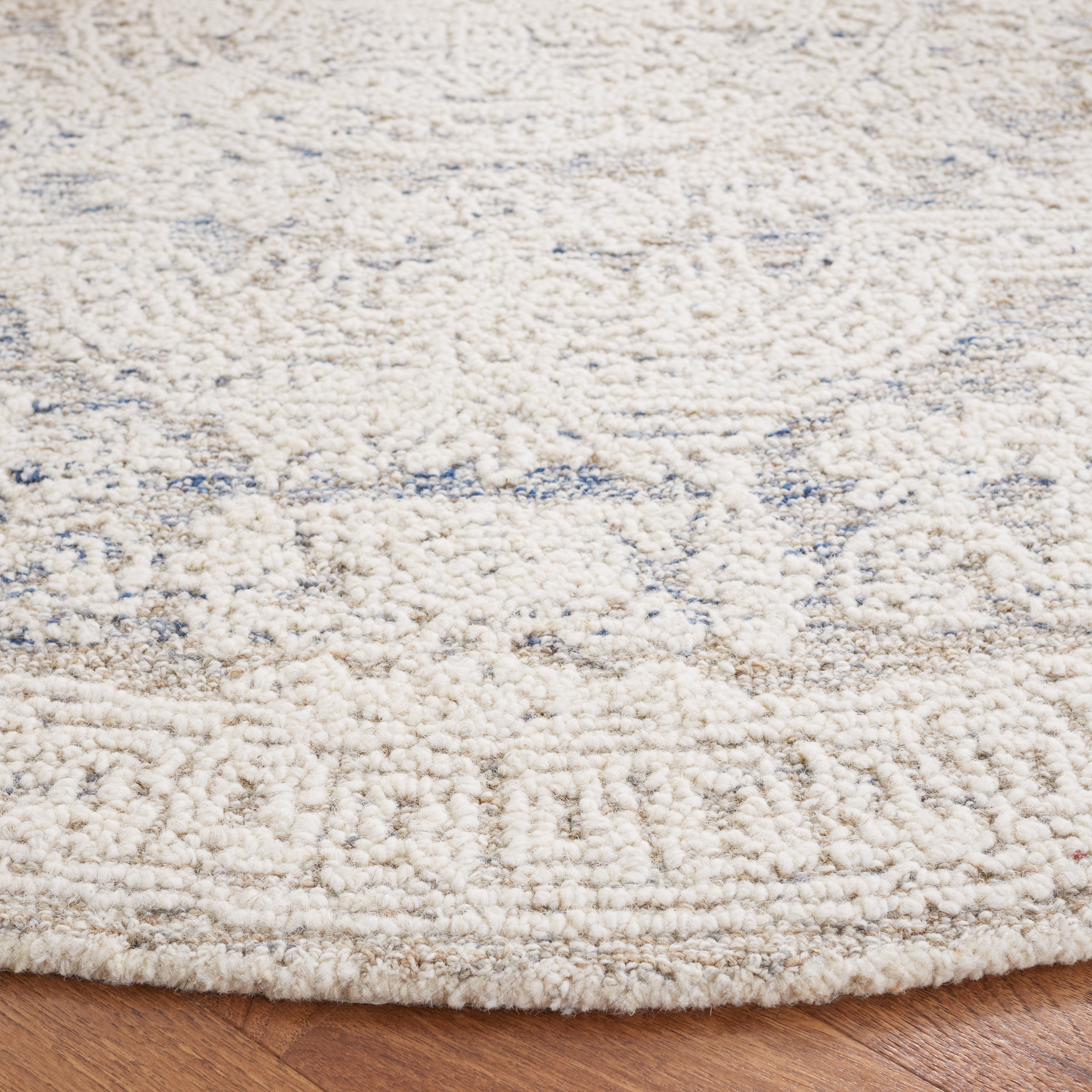 SAFAVIEH Abstract Carter Oriental Wool Area Rug, Ivory/Blue, 6' x 6' Round