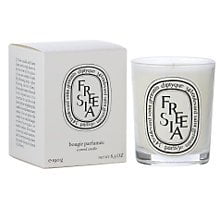 Vela aromática Diptyque Freesia, 60 horas de combustión
