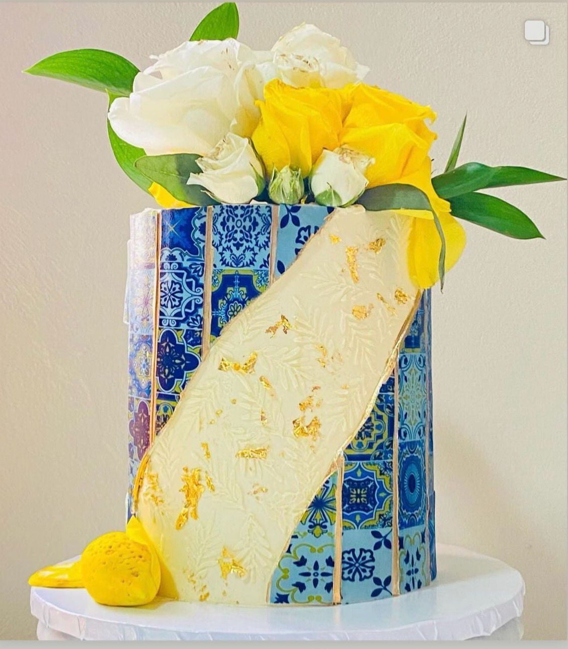 LumenGold 24 Karat Edible Gold Leaf 25 Sheets 8x8 cm