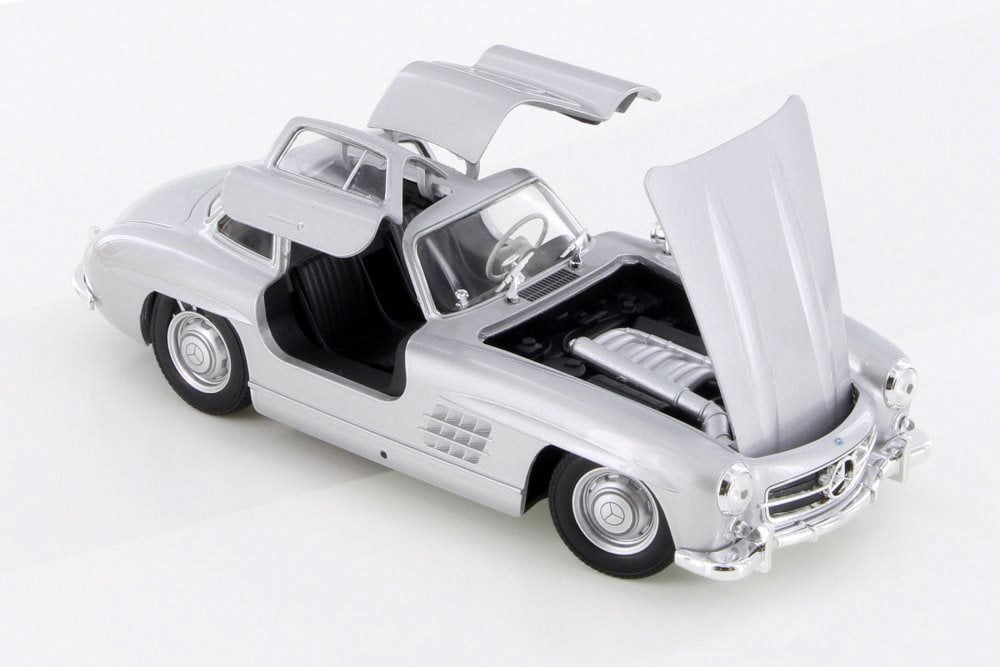 Mercedes-Benz 300SL, Classic Silver - Welly 24064/4D - 1/24 Scale Diecast Model Toy Car (Brand New but NO BOX)