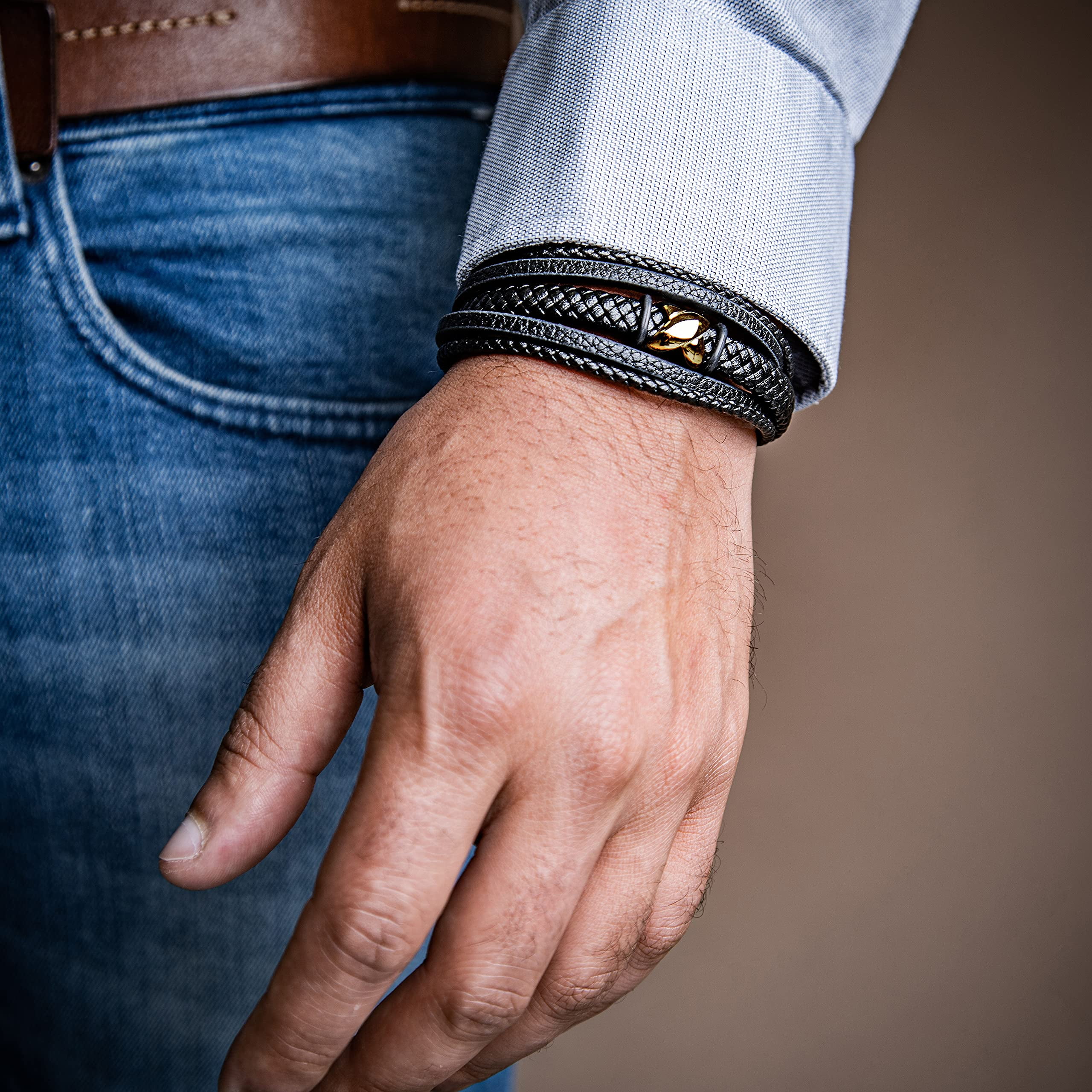 SERASAR Men's Premium Leather Bracelet "Flake" with stainless steel magnetic closure, Gold 20cm, including gift box