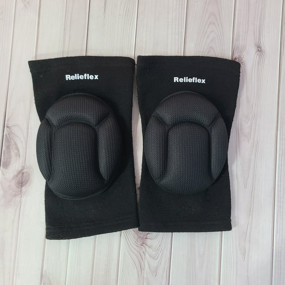 Relieflex Knee pads for athletic use - Black, knee brace for sports, fitness, and outdoor activities