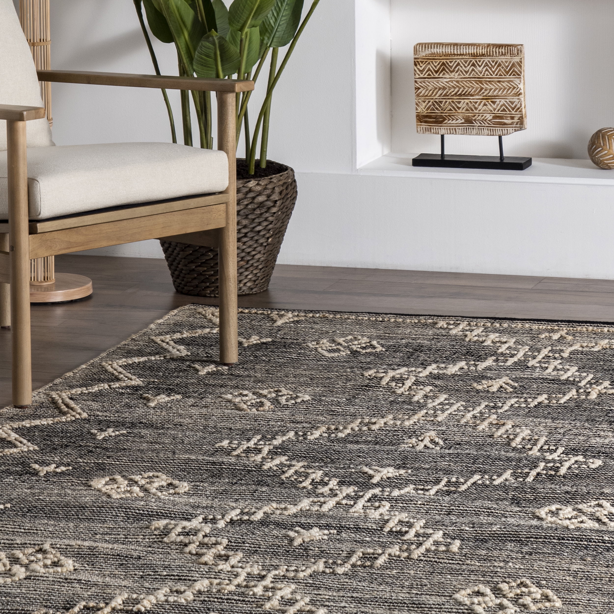 nuLOOM Julianne Handmade High-Low Jute Moroccan Area Rug, 7' 6" x 9' 6", Beige
