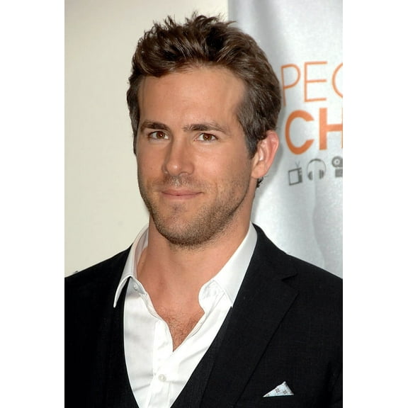 Ryan Reynolds In The Press Room For People'S Choice Awards 2010 - Press Room, Nokia Theatre, Los Angeles, Ca January 6, 2010. Photo By: Dee Cercone/Everett Collection Photo Print (16 x 20)