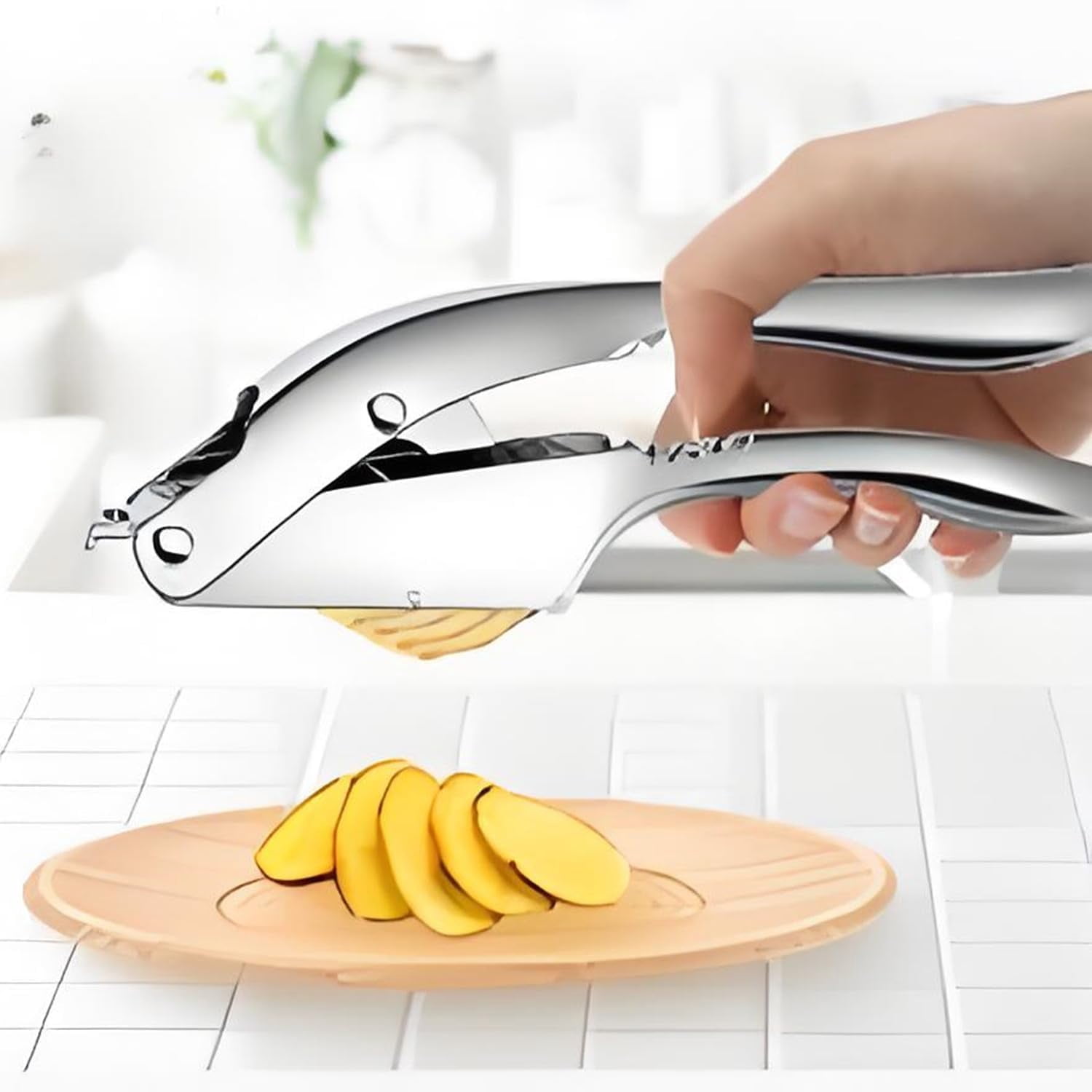 Garlic Press, 2-In-1 Garlic Mince And Garlic Slice Multifunctional Aluminum Alloy Garlic Masher Household Kitchen Tool, Dishwasher Safe.