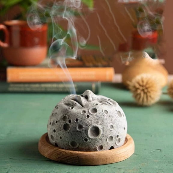 Resin Moon Face Incense Burner Novelty Backflow Censer Holder for Home Meditation Relaxing Office Desktop Aroma Ornament Creative Gift